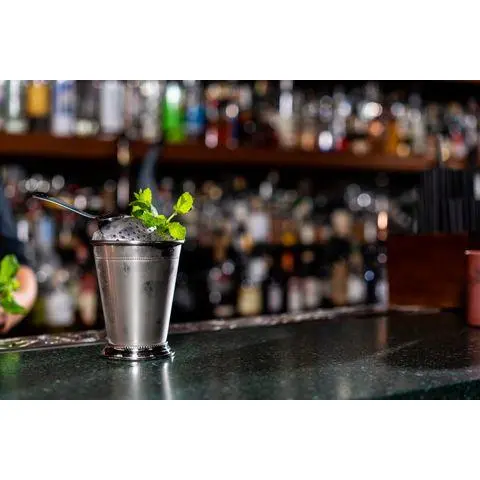 ckjc001 julep cup mirror 2.webp