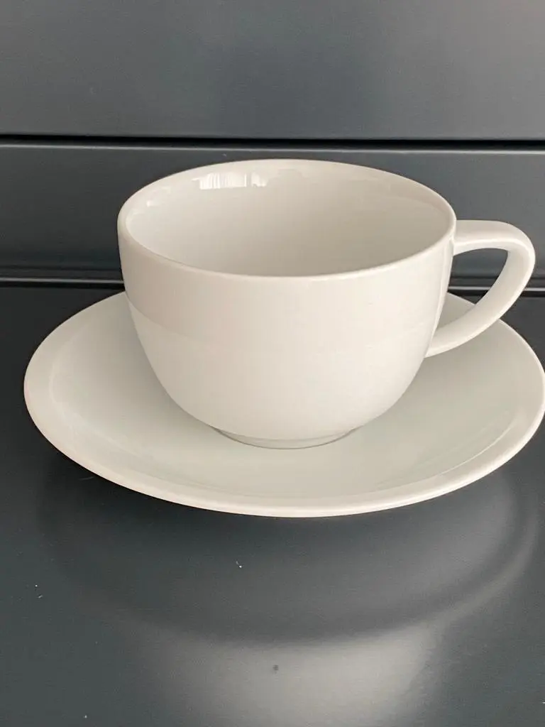 Milchkaffee-/Cappuccino Tasse mit Untere 0,27 l Porzellan weiß  - Restposten  