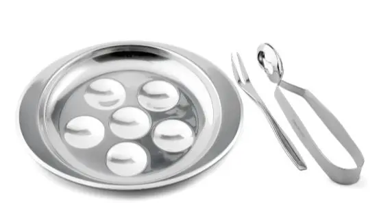 Schneckenplatte mit Besteck