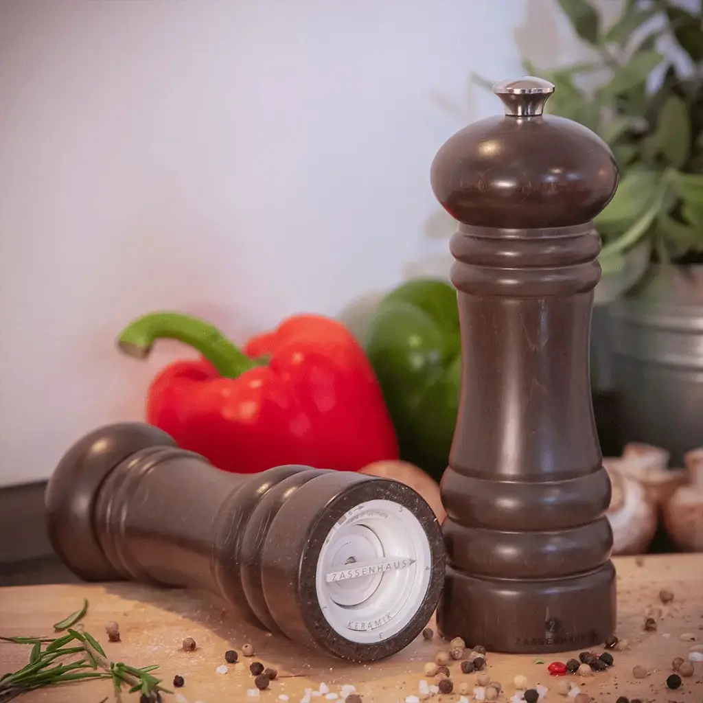 Pfeffermühle 12 cm Buche dunkel gebeizt Modell Berlin -Zassenhaus       