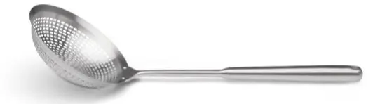 Schaumlöffel mit Rohrgrif tief, gelocht, Ø 18 cm