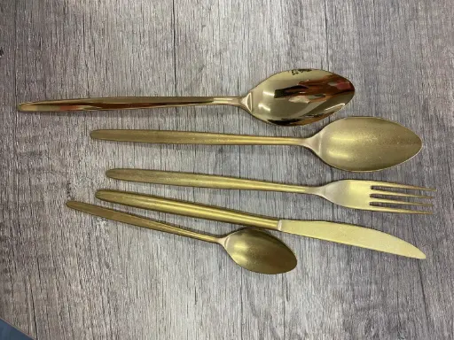 [PR/02358] Musterbesteck vergoldet 5 tlg. - Musterverkauf / Restposten Pinti    